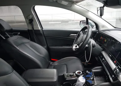 2023 Kia Sportage Hybrid Ex z USA, uszkodzony, nr VIN KNDPVCAG1P7052090